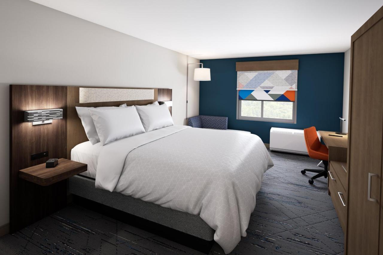 Holiday Inn Express & Suites Charlottesville By Ihg Exterior photo