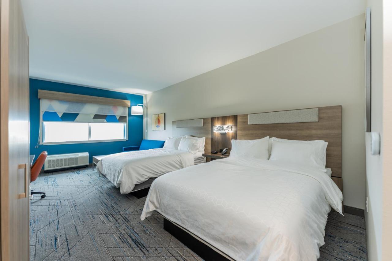 Holiday Inn Express & Suites Charlottesville By Ihg Exterior photo